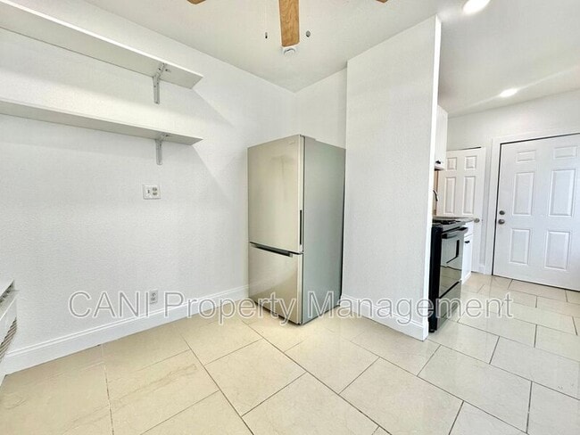 Building Photo - 503 N Ridgewood Ave