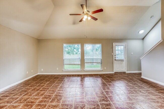 Building Photo - 8238 Fuqua Gardens Dr