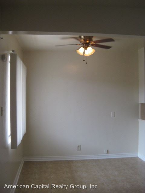 Building Photo - 10345 La Reina Ave