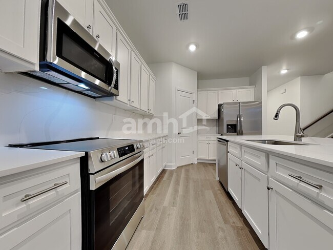 Foto del edificio - 950 Carnelian Ln