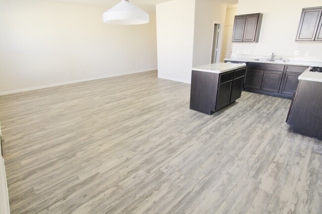 Building Photo - Brenwood Manor - 18130 Bethany Manor Ct, K...