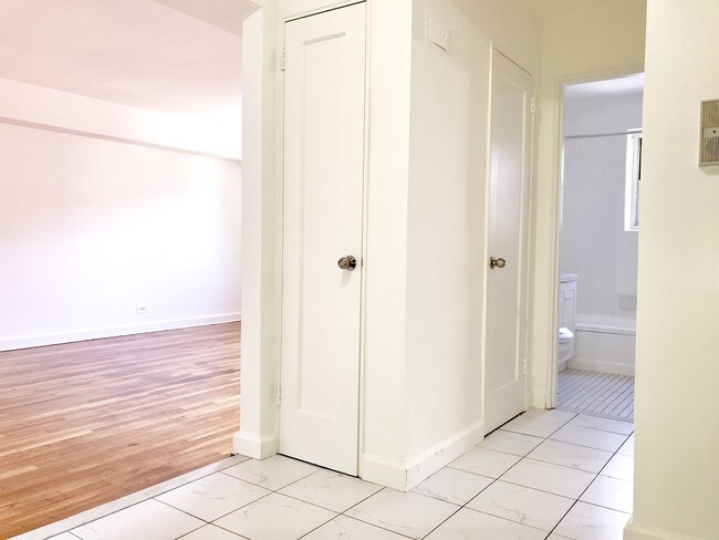 Foto del edificio - 135-05-135-25 Hoover Ave