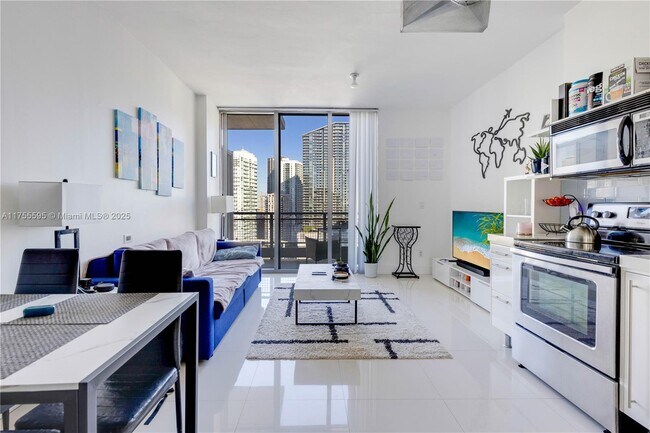 Foto del edificio - 690 SW 1st Ct