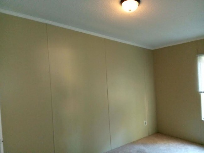 Foto del edificio - 476 Nicole Dr