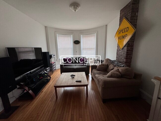 Foto del edificio - 878 Huntington Ave