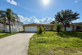 Building Photo - 724 Versailles Ln