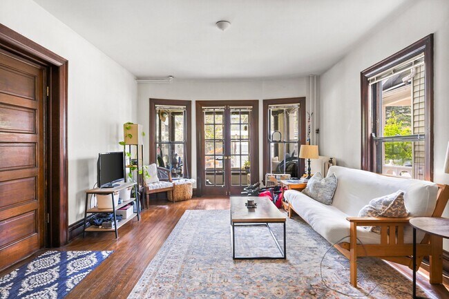 Foto del edificio - 1238 Spaight St