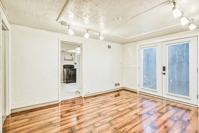 Foto del edificio - 1463 E 2700 S