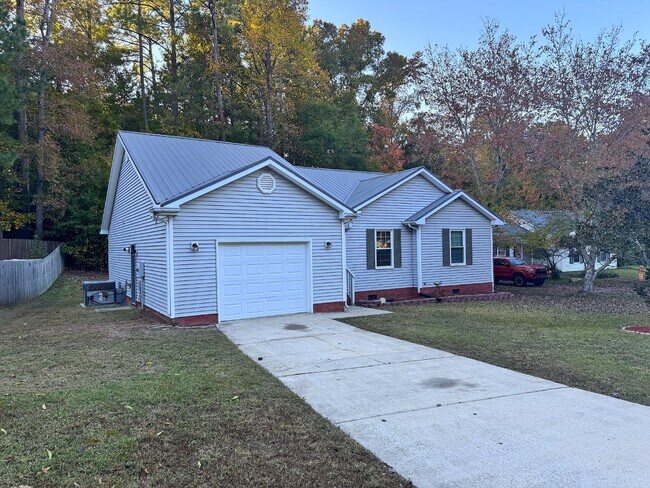 Foto del edificio - Well Maintained Ranch Style Home in Garner!