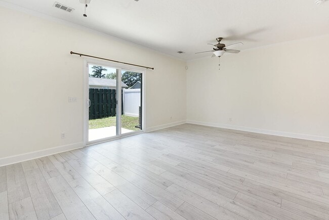 Building Photo - Custom designed 3 Bedroom + BONUS Townhome...