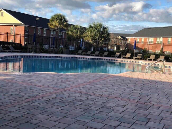 Foto del edificio - 1521 Fieldview Dr