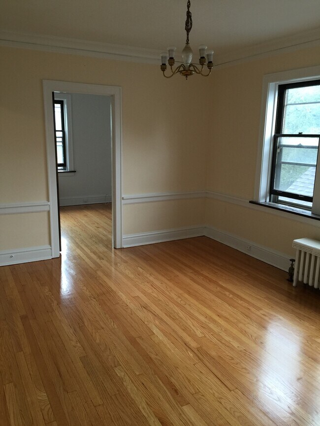 Foto del edificio - 706 S Maple Ave