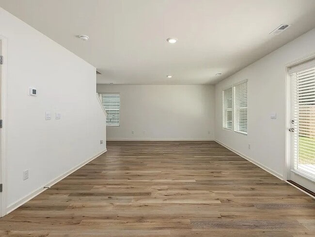 Building Photo - Charming 4BR House in Bessemer