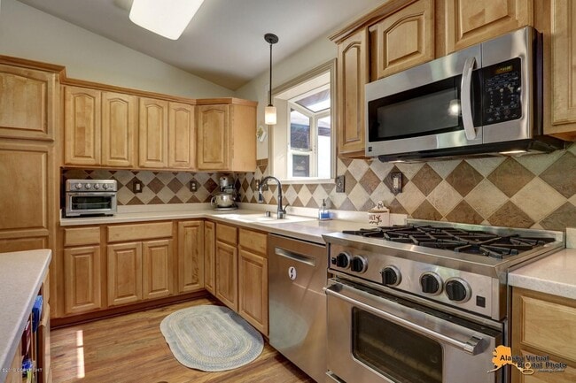 Building Photo - 21530 Rushing River Cir