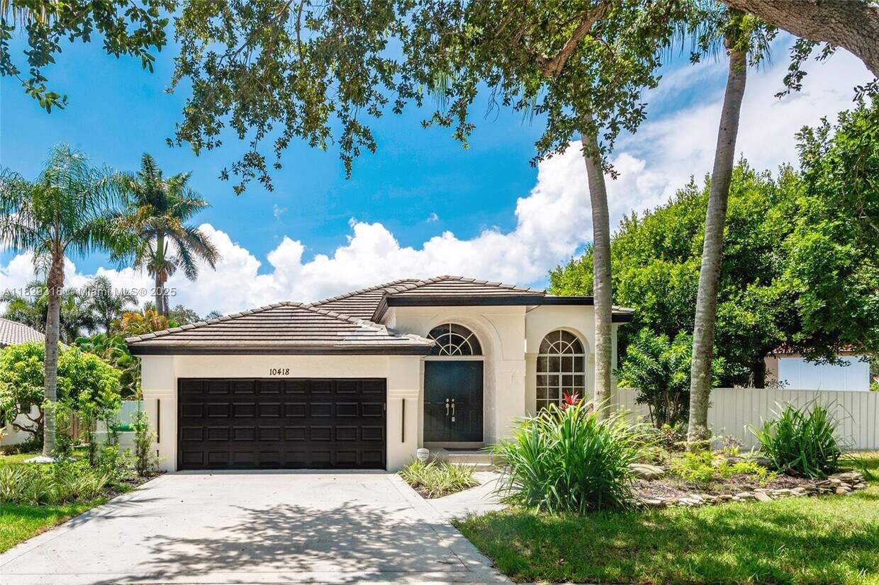 Foto principal - 10418 Brasilia St