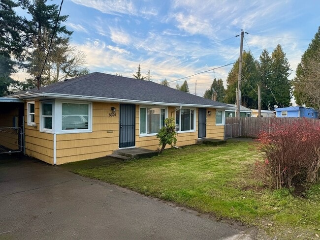 Photo - 5303 NE 72nd Ave. House