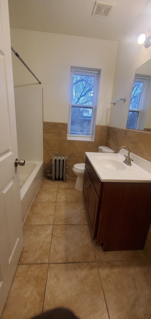 Building Photo - 2700 E 83rd St