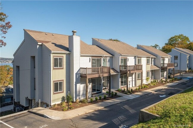 Building Photo - 8-12 S Boulevard Unit# 8-104