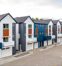 Building Photo - 911 N 17th Ave