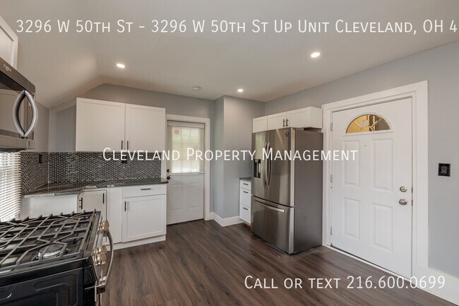 Building Photo - Newly Renovated West Cleveland Duplex