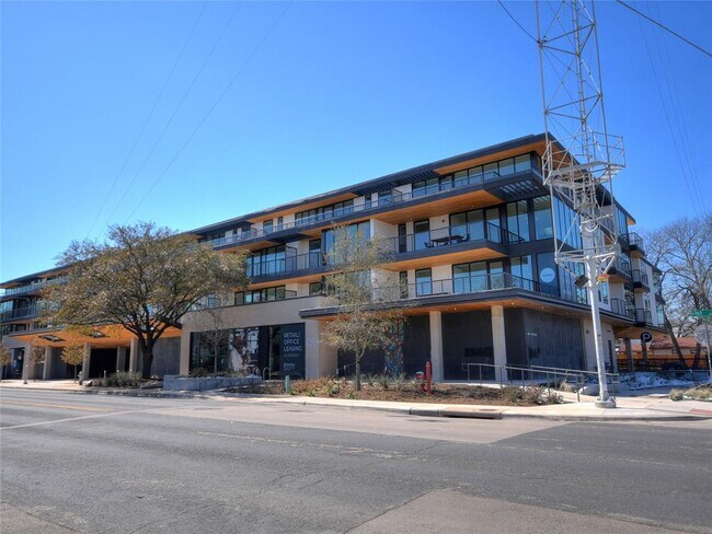 Foto del edificio - 1600 S 1st St