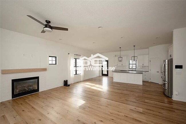 Building Photo - 1045 Cedar St