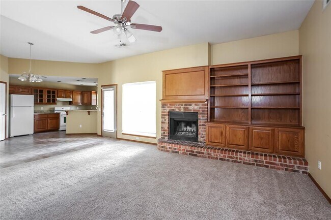 Foto del edificio - 1817 Fox Hunt Ln