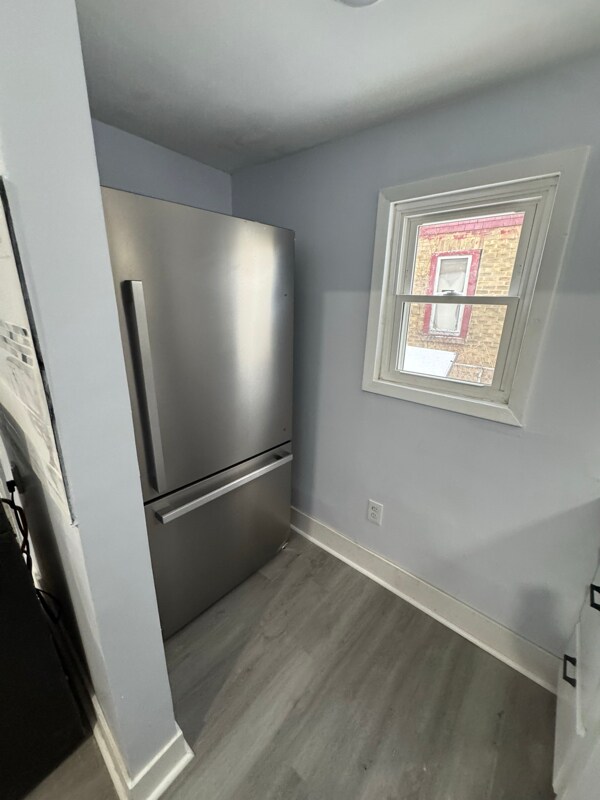 Foto del edificio - 7926 Cory Ave