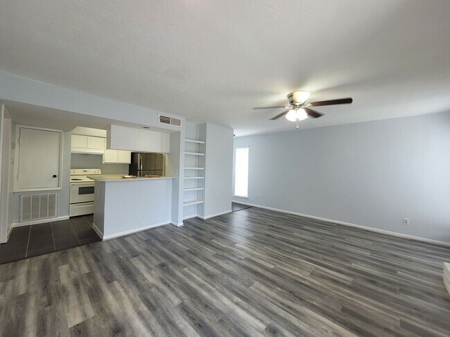 Foto del edificio - 3919 Fairmont Pkwy