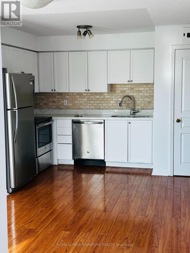 Building Photo - 2545 Erin Centre Blvd