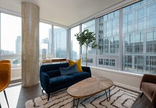 Building Photo - 929 109th Ave NE