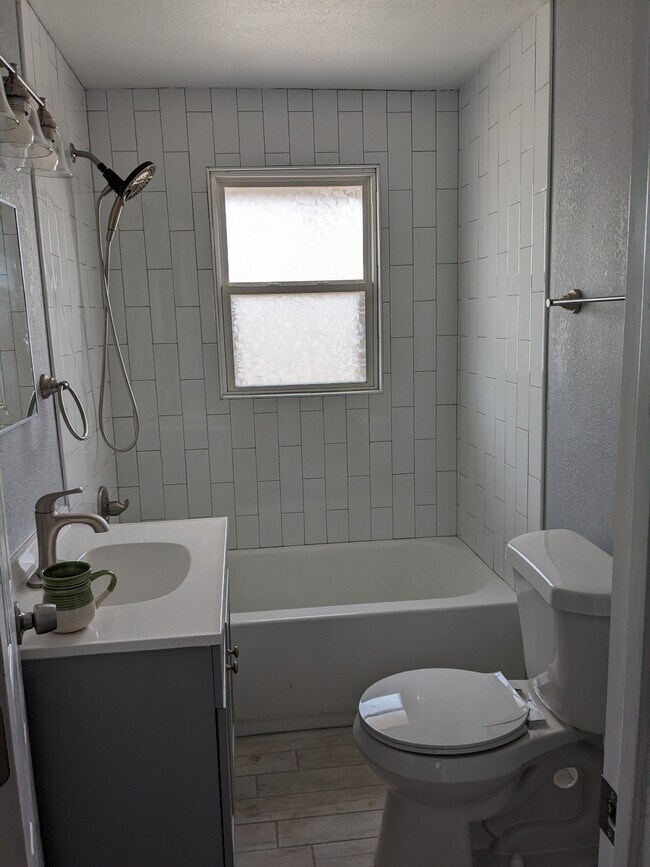 Foto del edificio - 2711 5th Ave