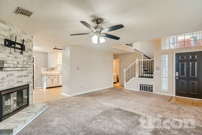 Foto del edificio - 3416 Tulip Ln