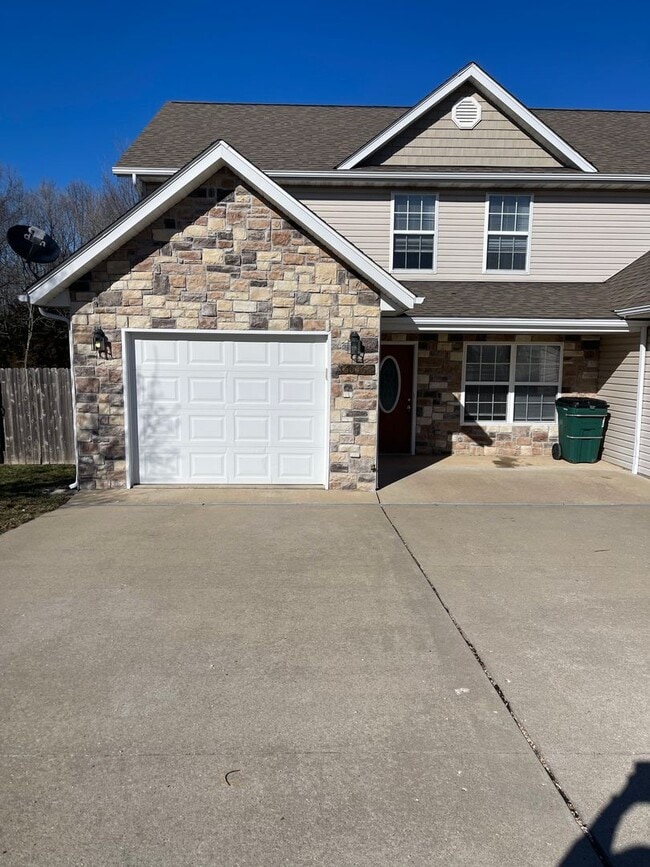 Building Photo - 16056 Holy Cross Ln