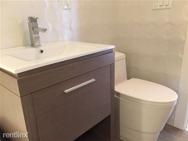 Fotografía del edificio - 12 Spencer Ct