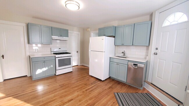 Kitchen - 1011 Dodge Ave