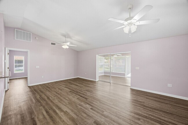 Foto del edificio - 3/2 Bedroom near Downtown Lakeland