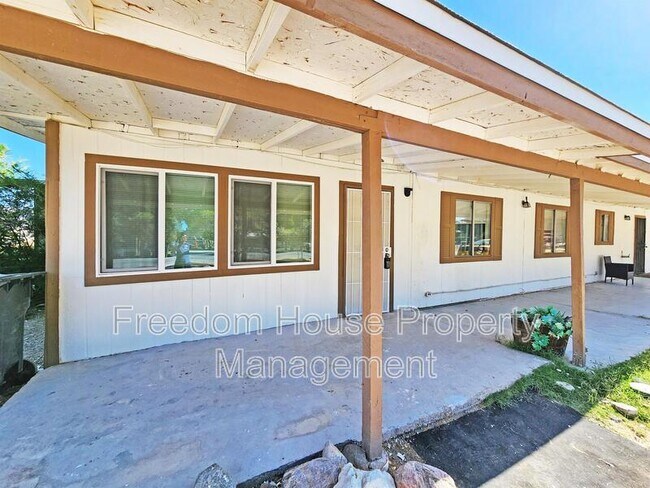Building Photo - 1420 Horn Rd