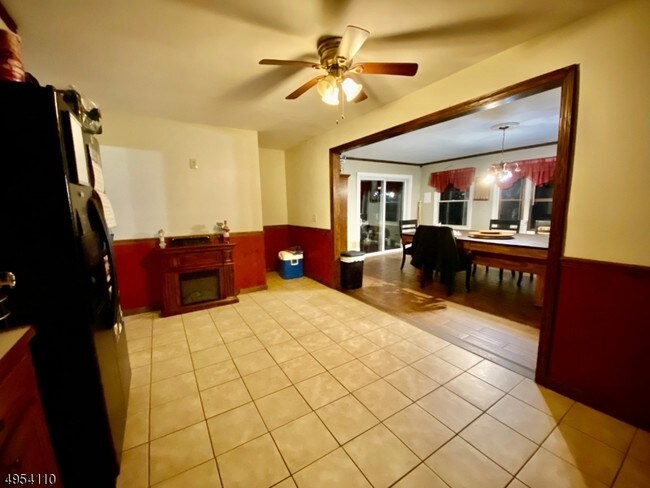 Foto del edificio - 5509 Berkshire Valley Rd