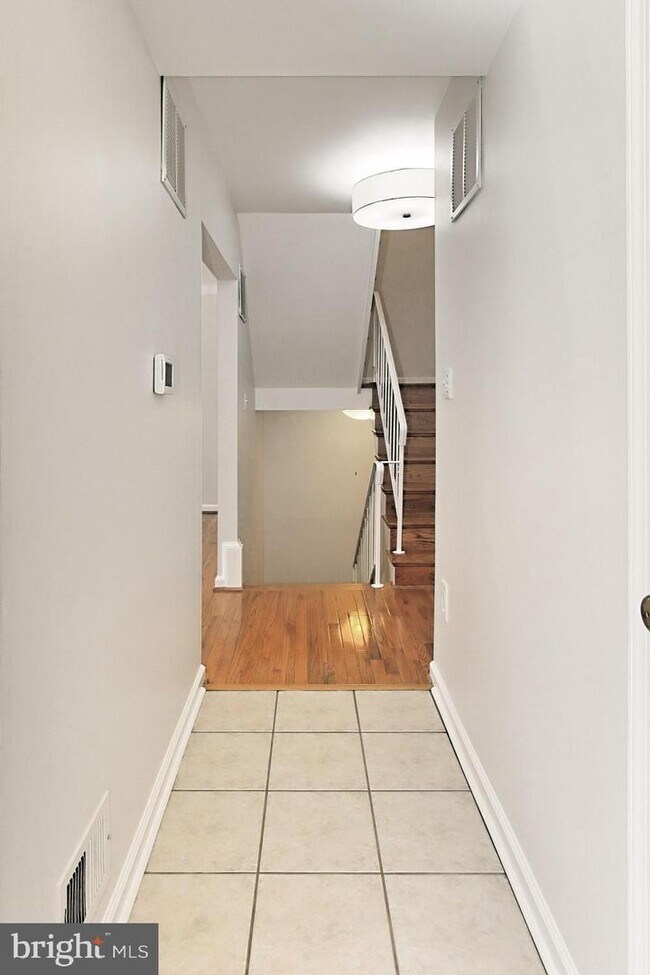 Building Photo - 3320 Contessa Ct