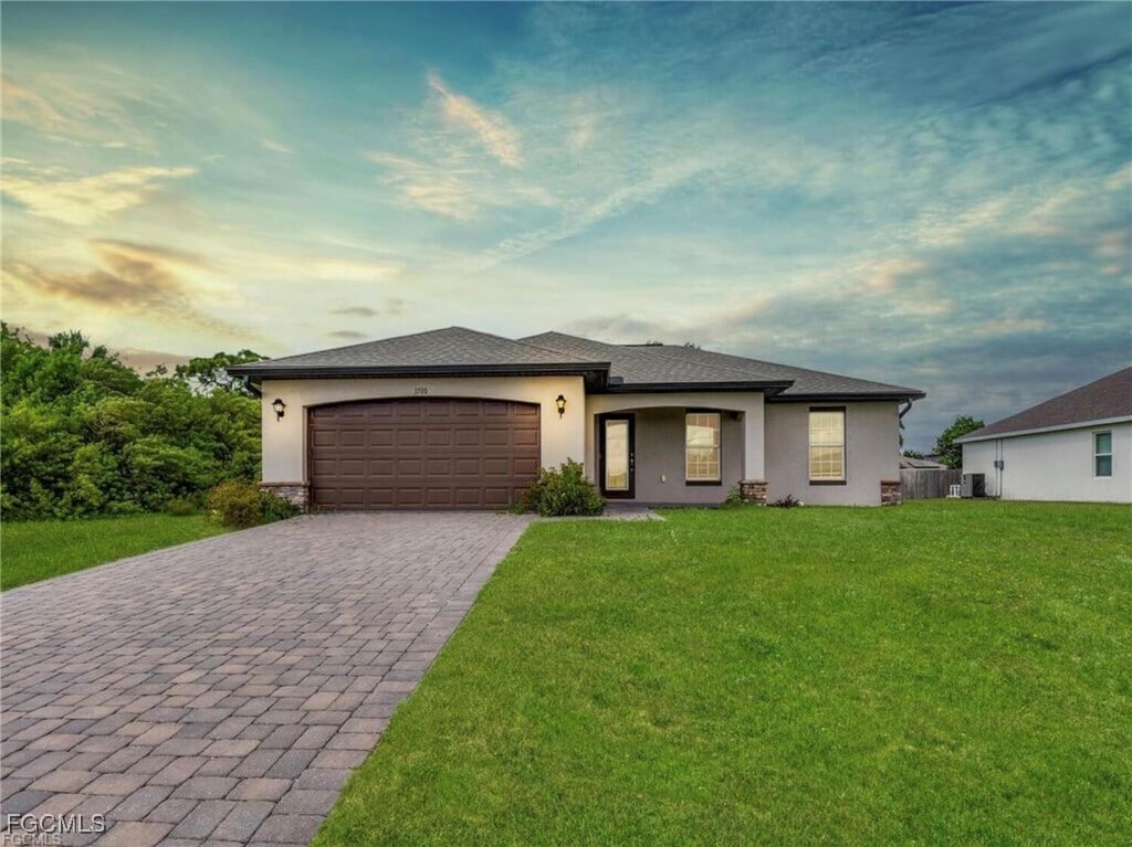 Foto principal - 1700 NE 5th Pl