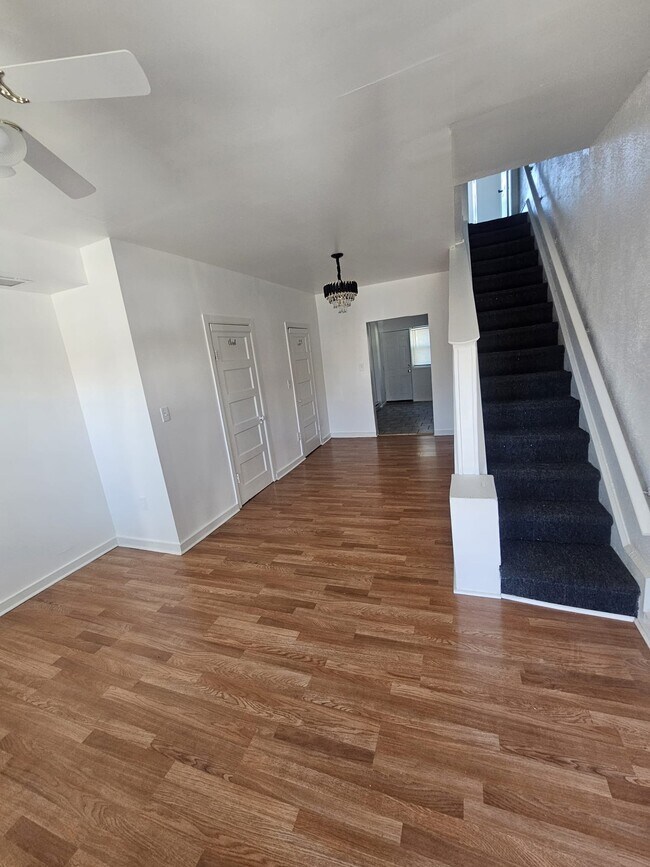 Building Photo - 1442 S 27th St