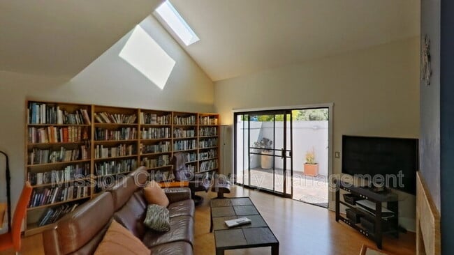 Foto del edificio - 3558 Modoc Rd