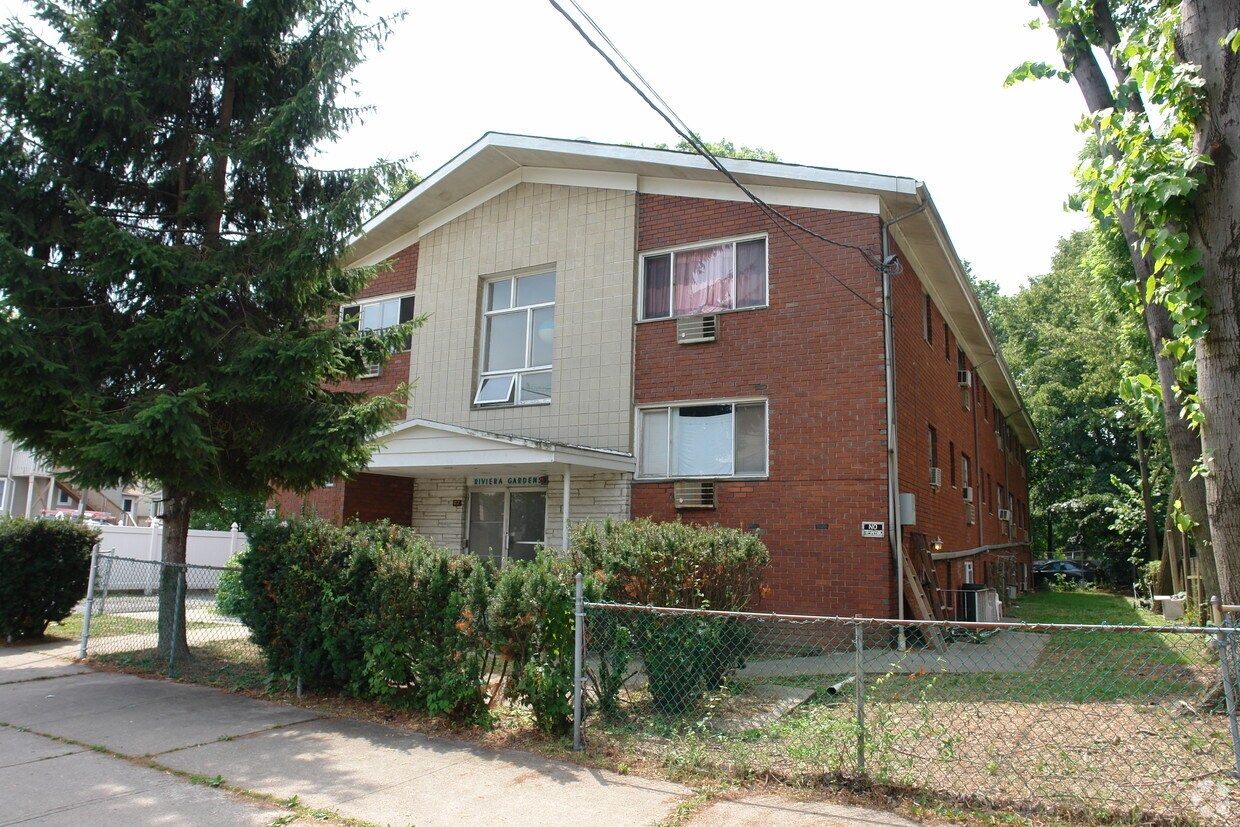 120 W 3rd Ave, Roselle, NJ 07203 Apartments in Roselle, NJ