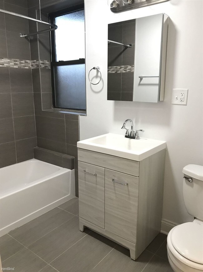 Foto del edificio - 1 br, 1 bath Apartment - 4617 N Ashland Ave