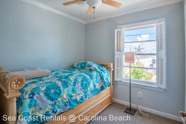 Building Photo - 4 br, 2 bath House - 1501 S. Lake Park Blvd