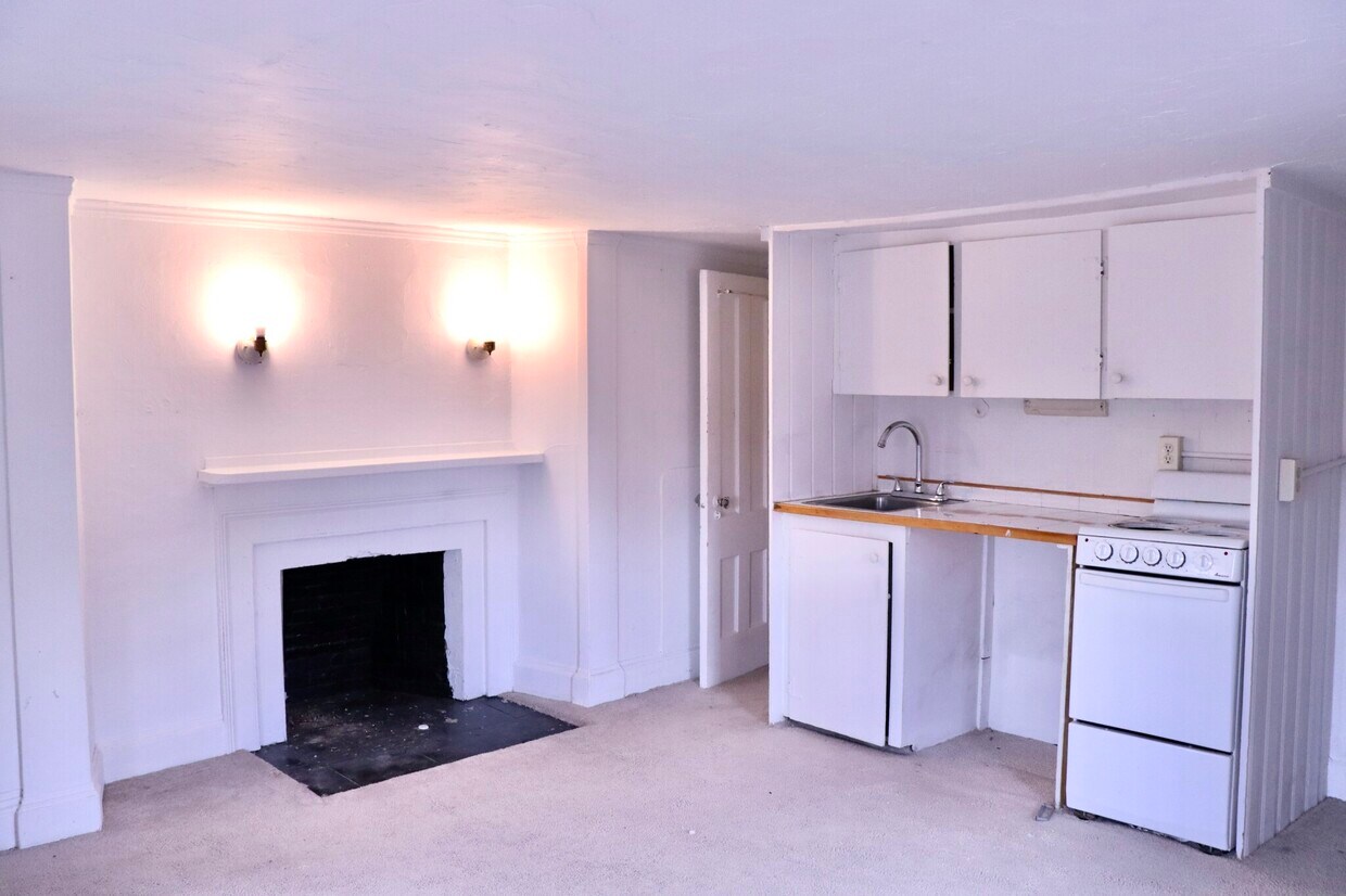 *Pictures are representative samples of the advertised unit. In some cases, the actual units you tou - 61 Pinckney St