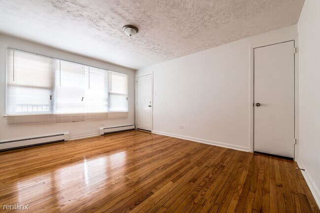 Building Photo - 2 br, 1 bath Apartment - 7929 S Ellis Ave