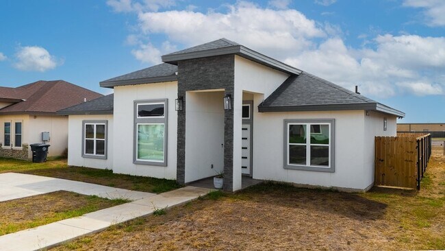 Foto del edificio - 1817 Rebecca Ln