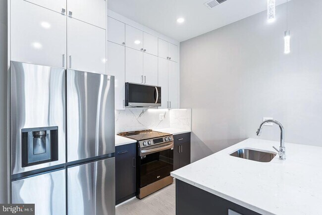 Foto del edificio - 406 Kennedy St NE